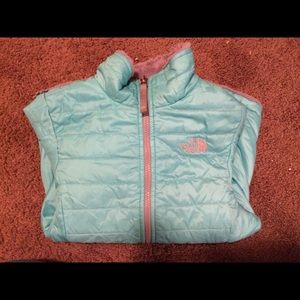 Two wonderful double-sided North Face jackets!